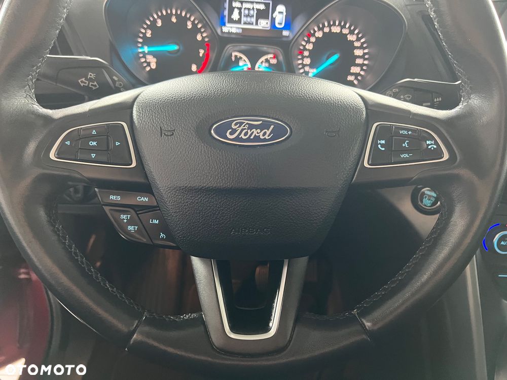 Ford Kuga - 19