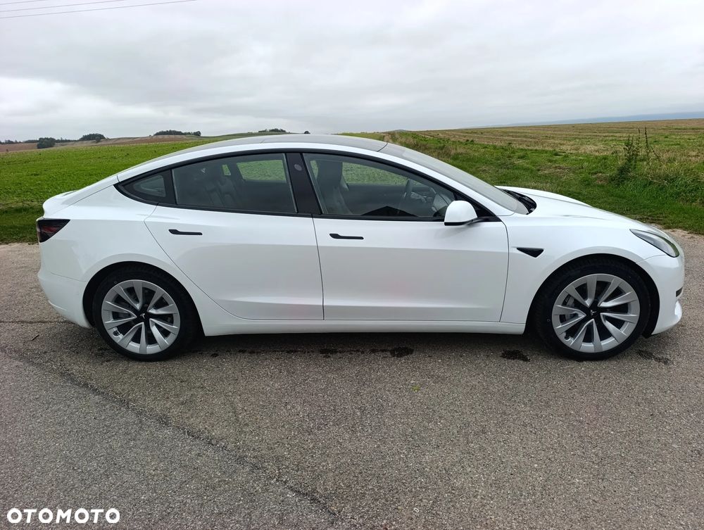 Tesla Model 3 - 2