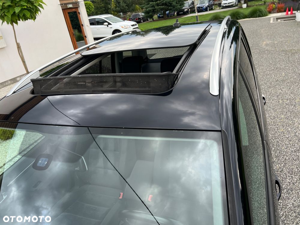 Volkswagen Touran 2.0 TDI DPF Highline - 30