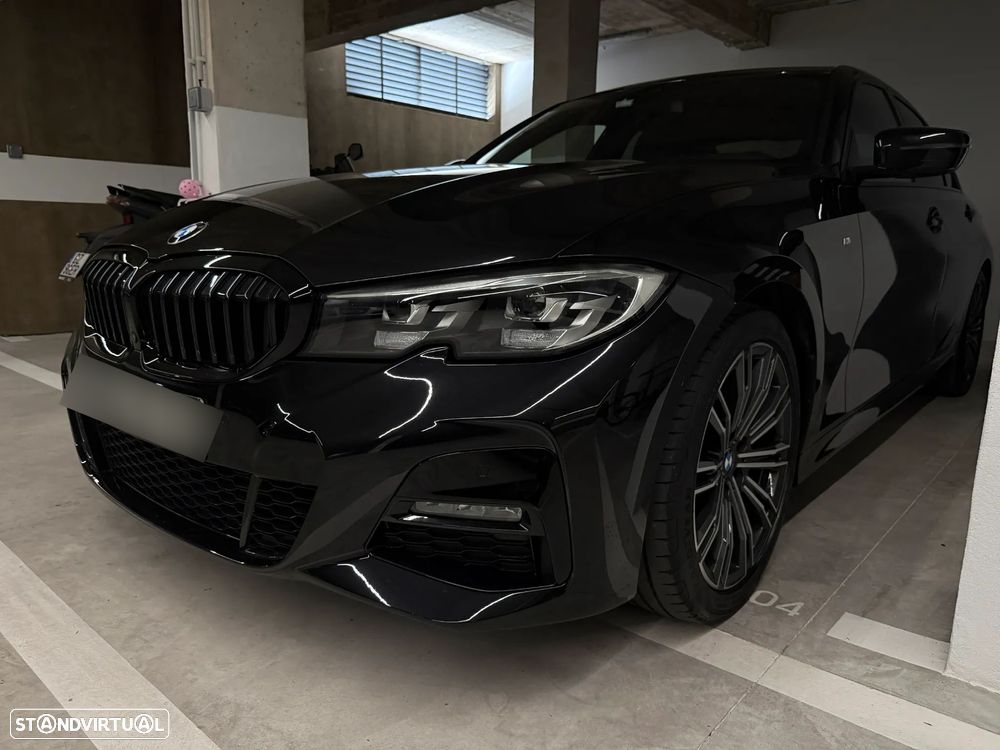 BMW 330 i Pack M Auto - 8