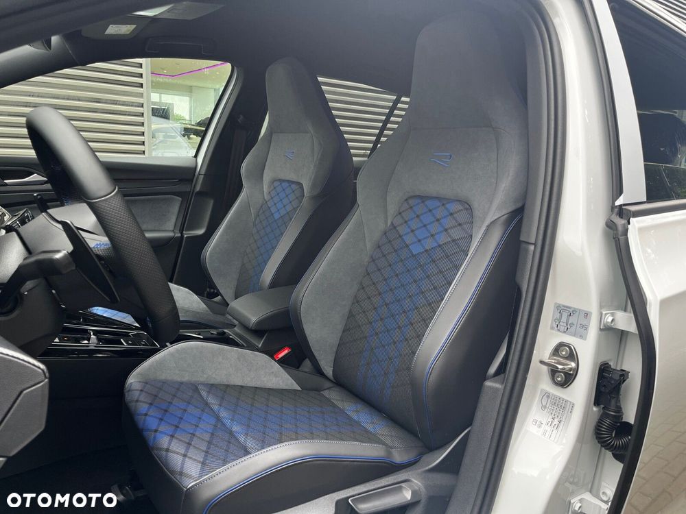 Volkswagen Golf - 15