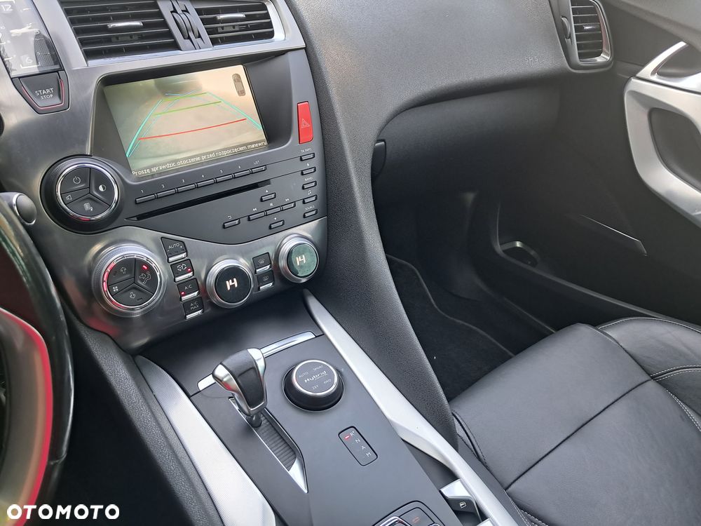 Citroën DS5 2.0 HDi Hybrid4 SoChic MCP - 32