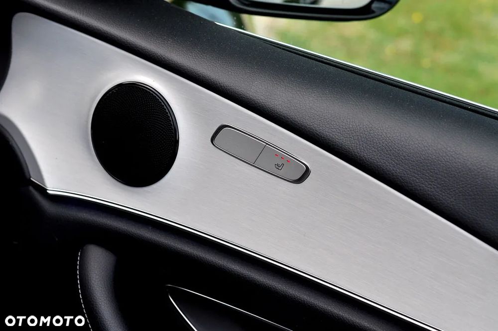 Mercedes-Benz Klasa E 220 d 9G-TRONIC - 24