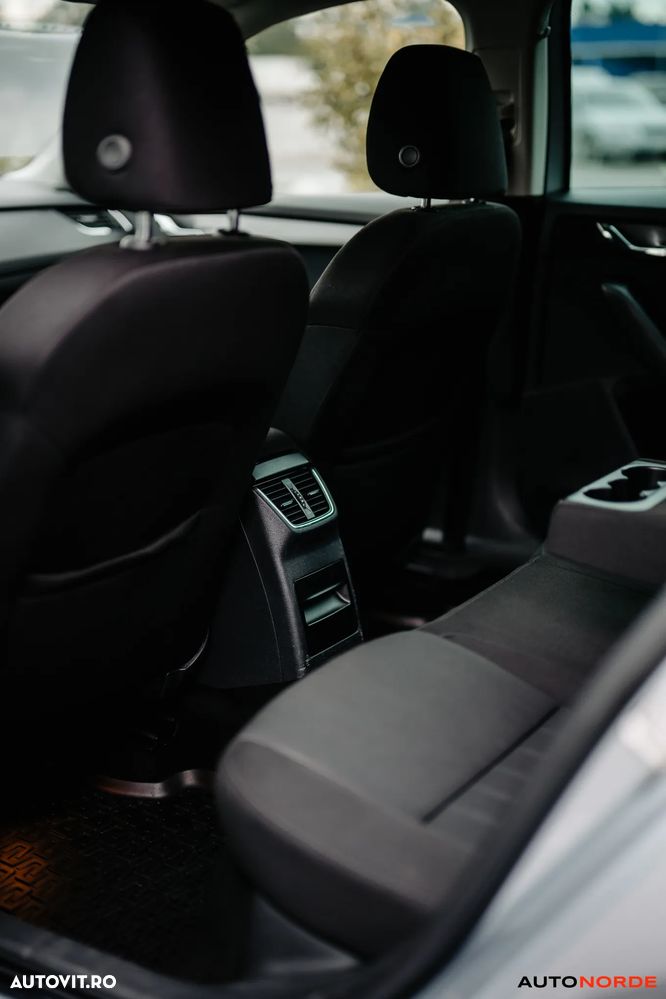 Skoda Octavia 2.0 TDI DSG Ambition - 30