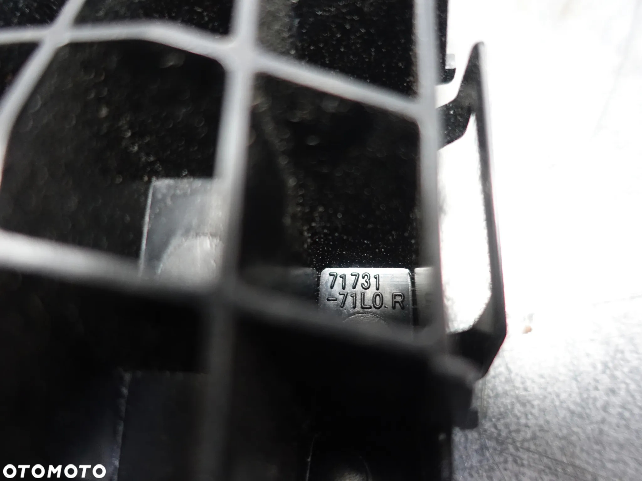 Ślizg Zderzaka Prawy Lewy Przód Suzuki Swift V 71731-71L0  71732-71L0 - 5