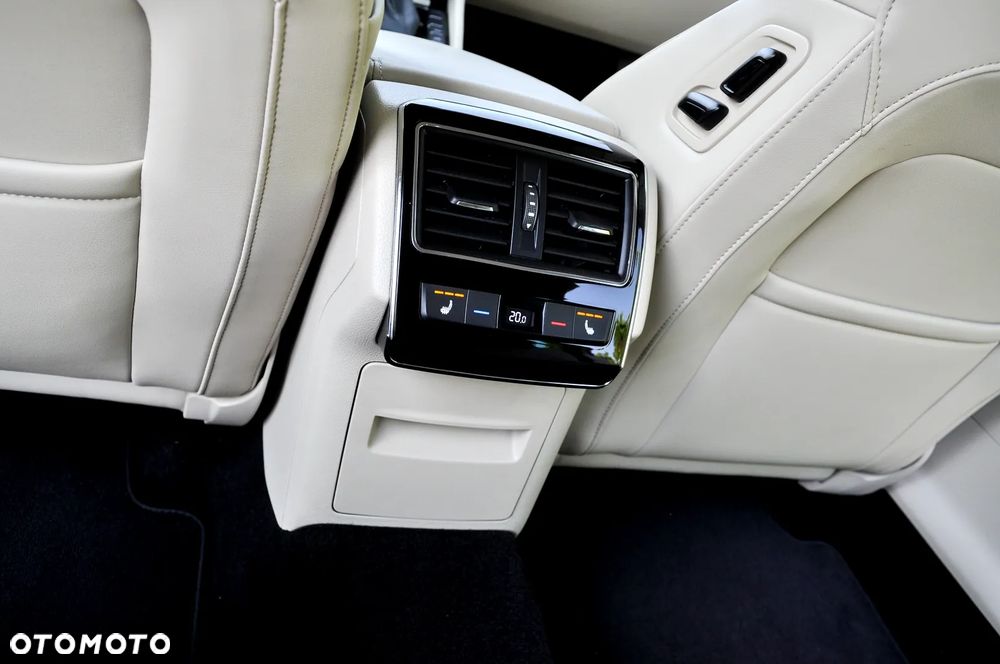 Skoda Superb 2.0 TDI SCR 4x4 L&K DSG - 37