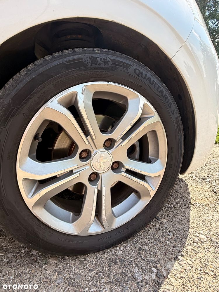 Peugeot 208 - 10