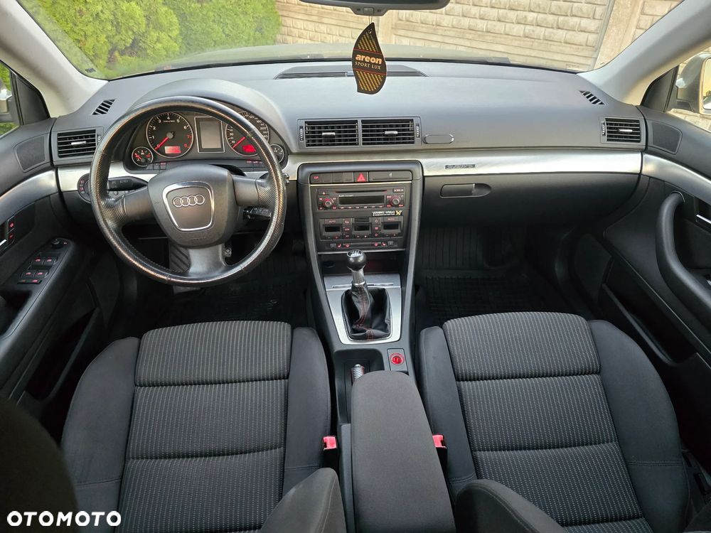 Audi A4 Avant 1.8 T quattro - 19