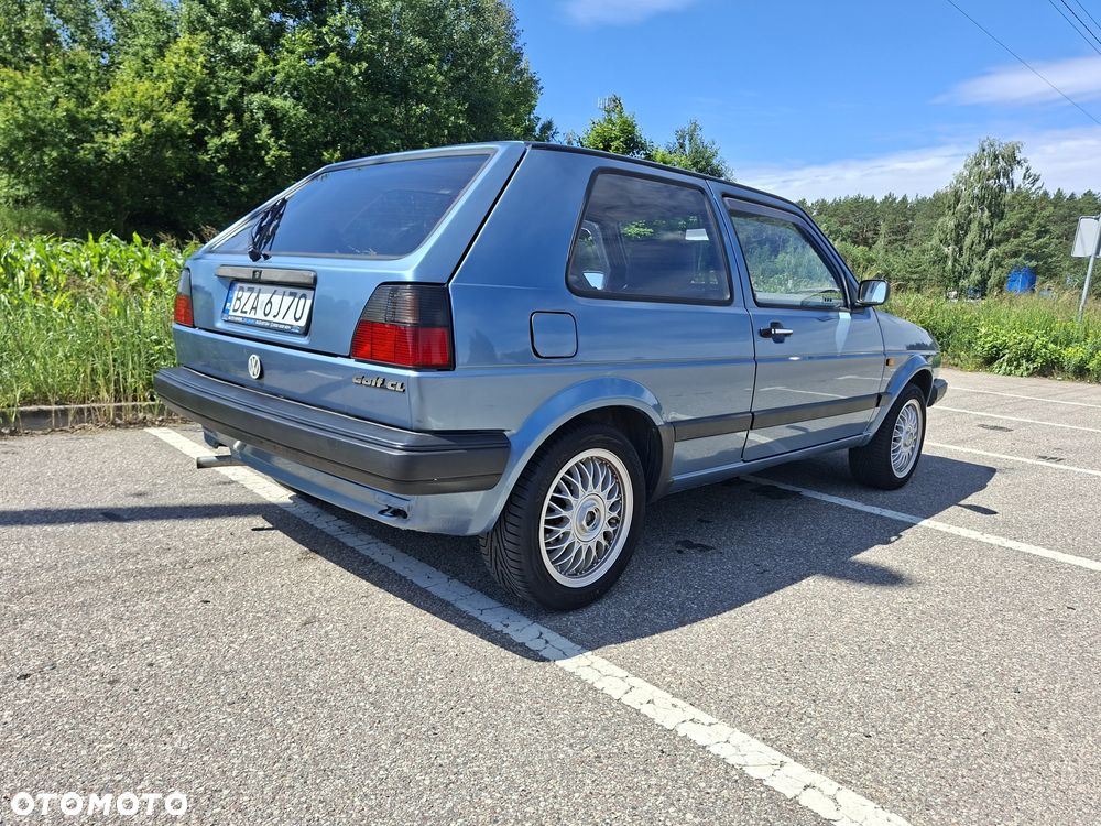Volkswagen Golf - 3