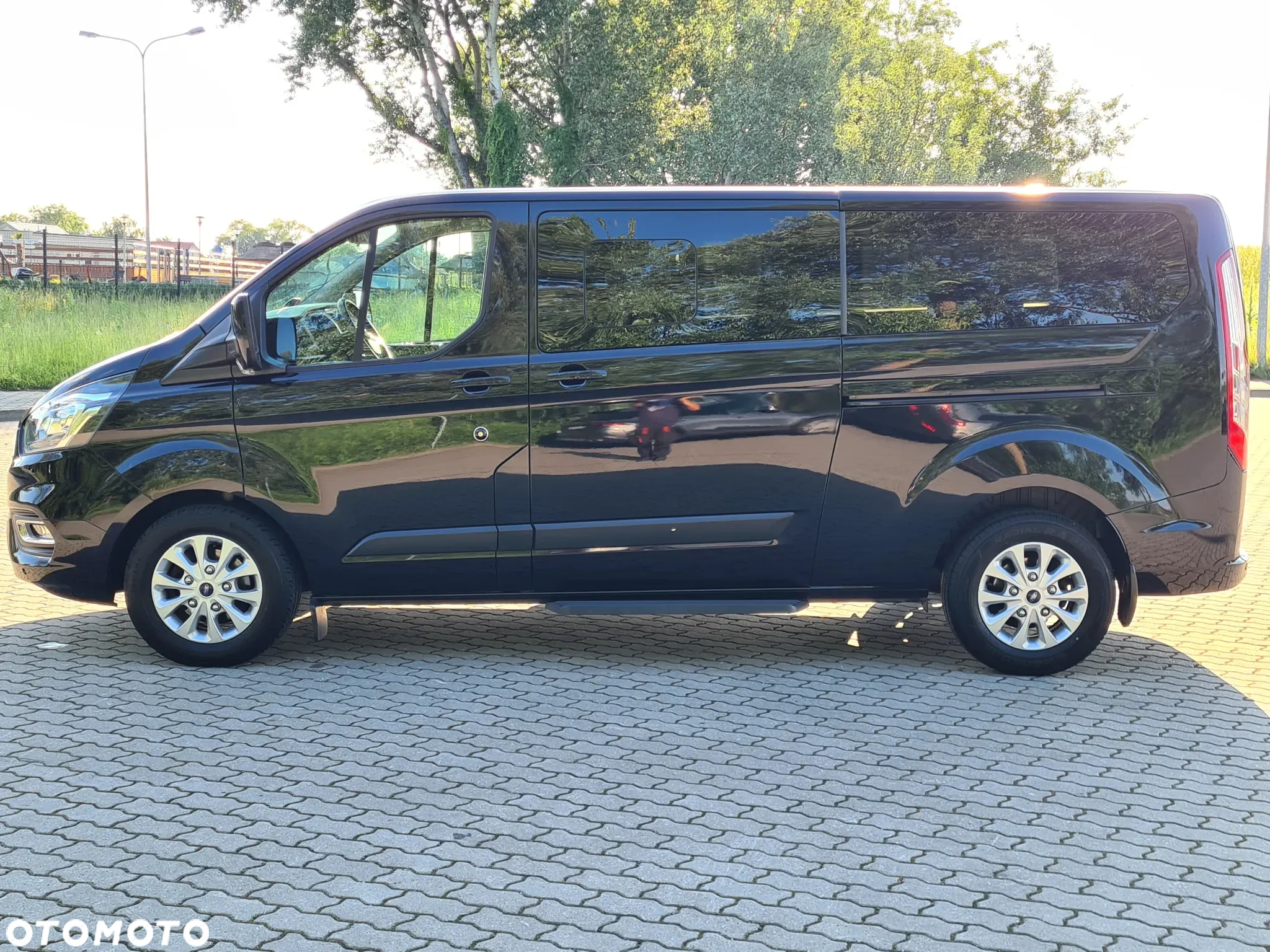 Ford Tourneo Custom - 6