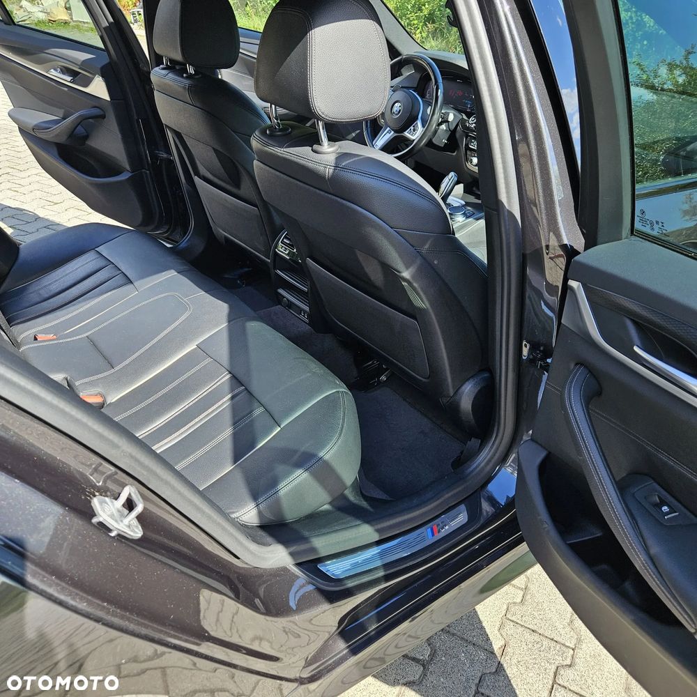 BMW Seria 5 530e xDrive M Sport sport - 19
