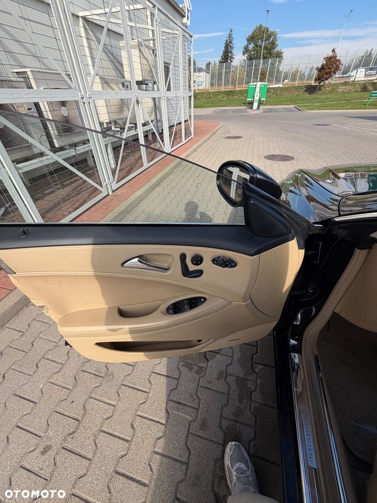 Mercedes-Benz CLS 500 - 12