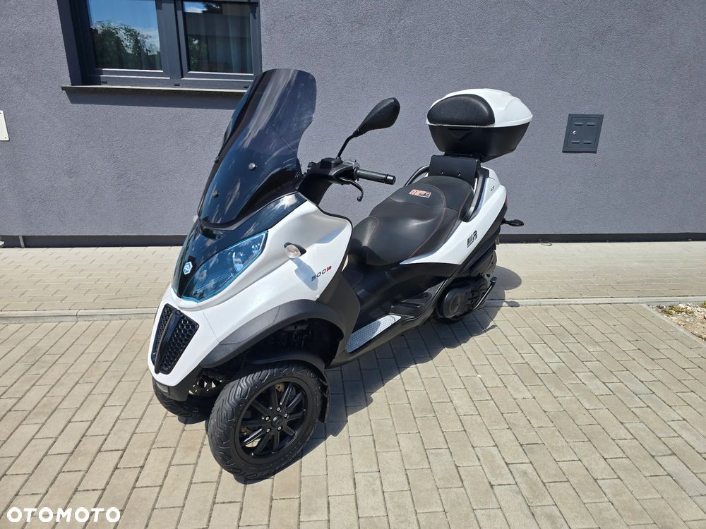 Piaggio MP-3 - 2