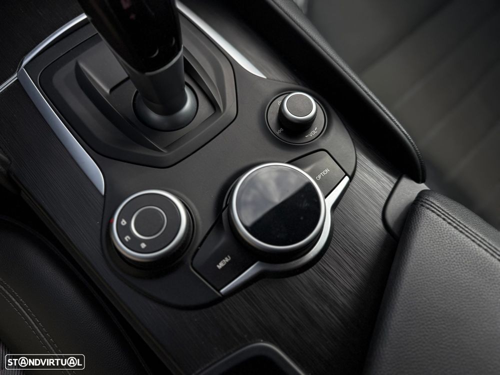 Alfa Romeo Giulia 2.2 D Super AT8 - 44
