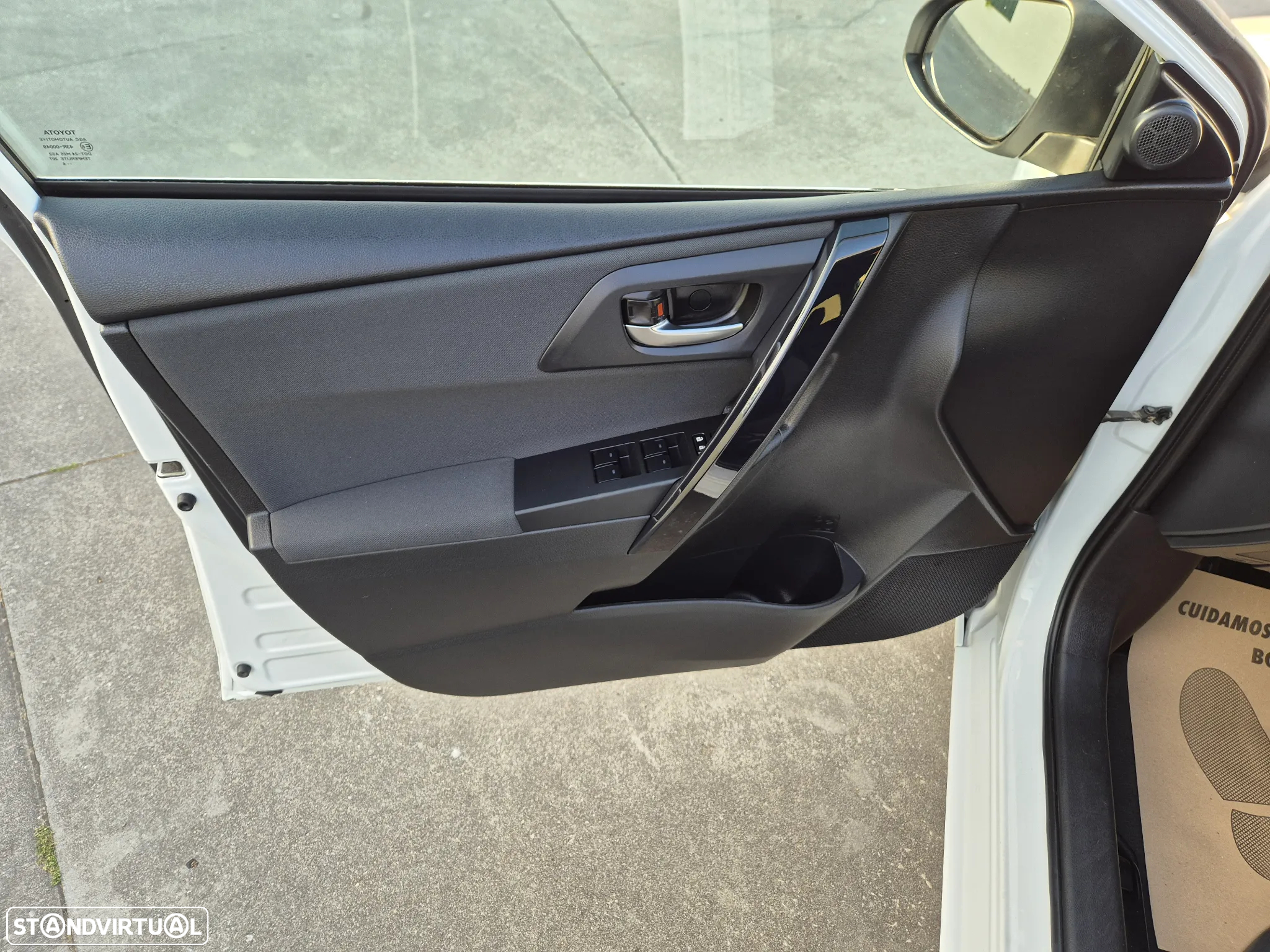 Toyota Auris Touring Sports 1.6 D-4D Comfort P.Techno+P.Sport - 29
