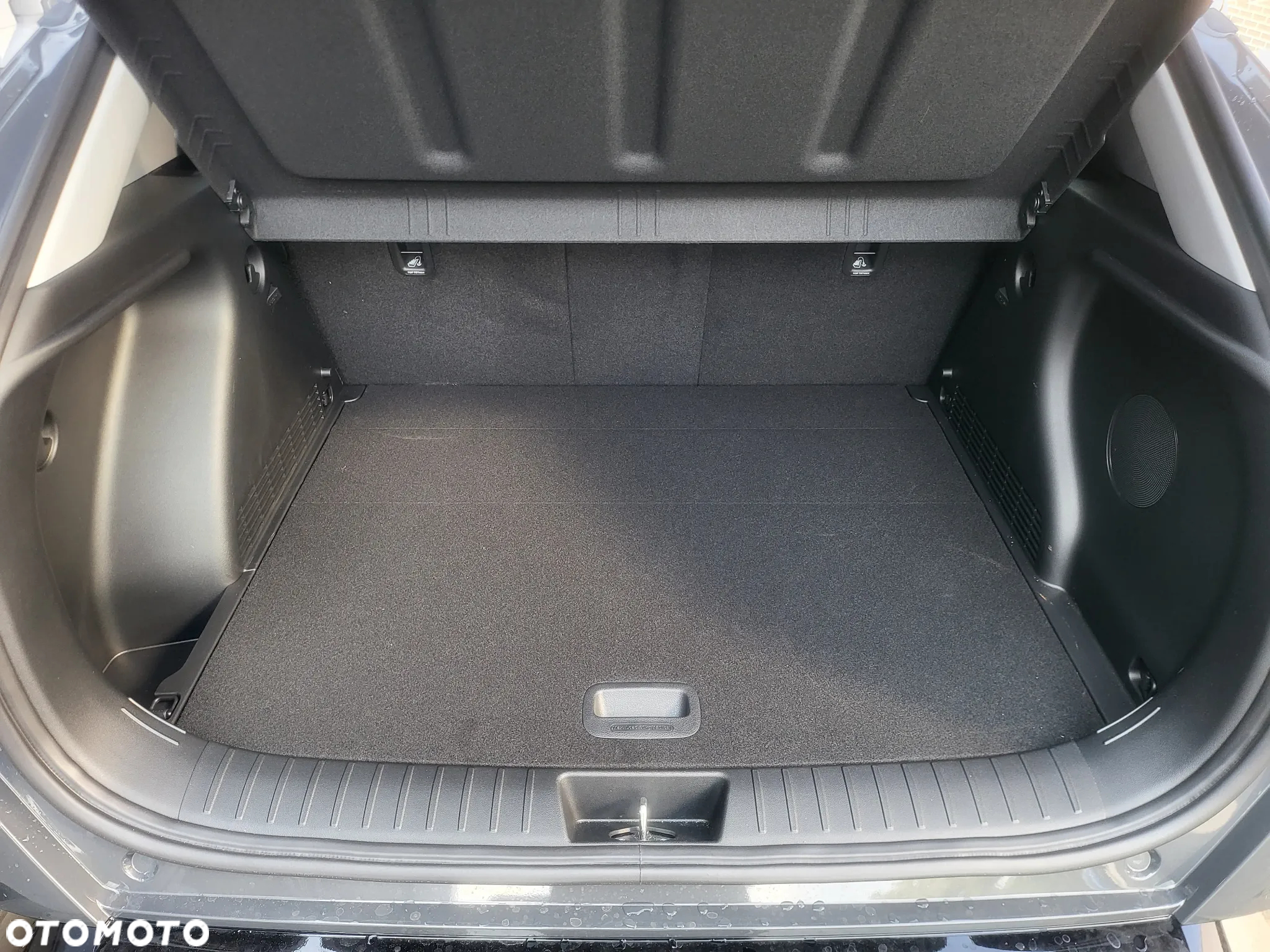 Hyundai Kona Electric 65kWh Platinum - 36
