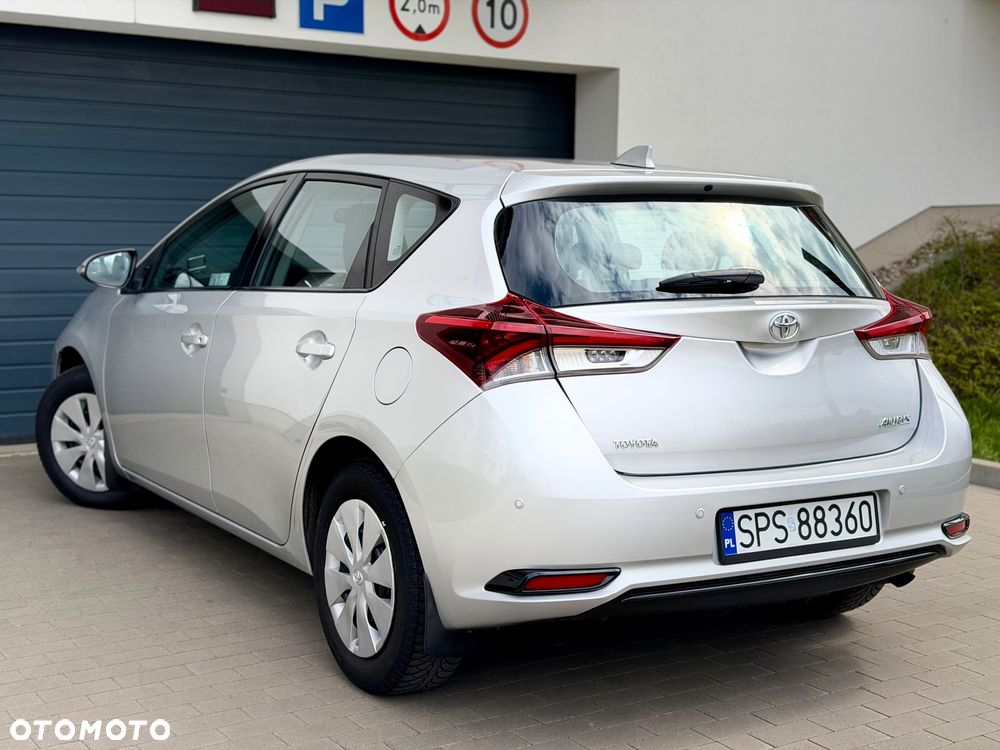 Toyota Auris 1.33 VVT-i Comfort - 2
