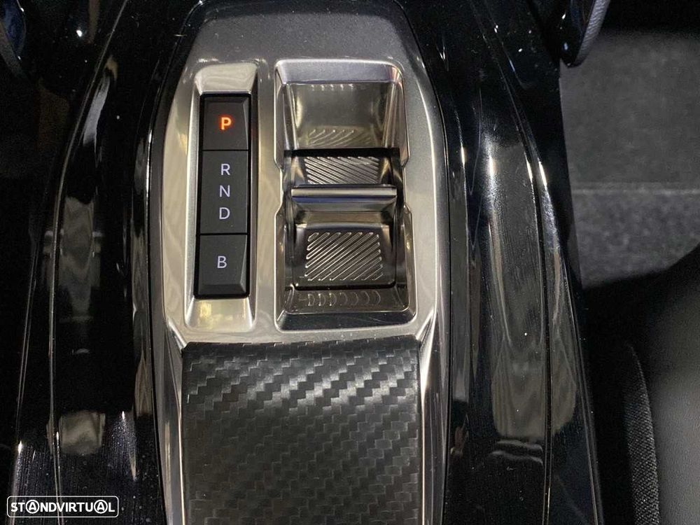 Peugeot e-2008 54 kWh Allure - 10