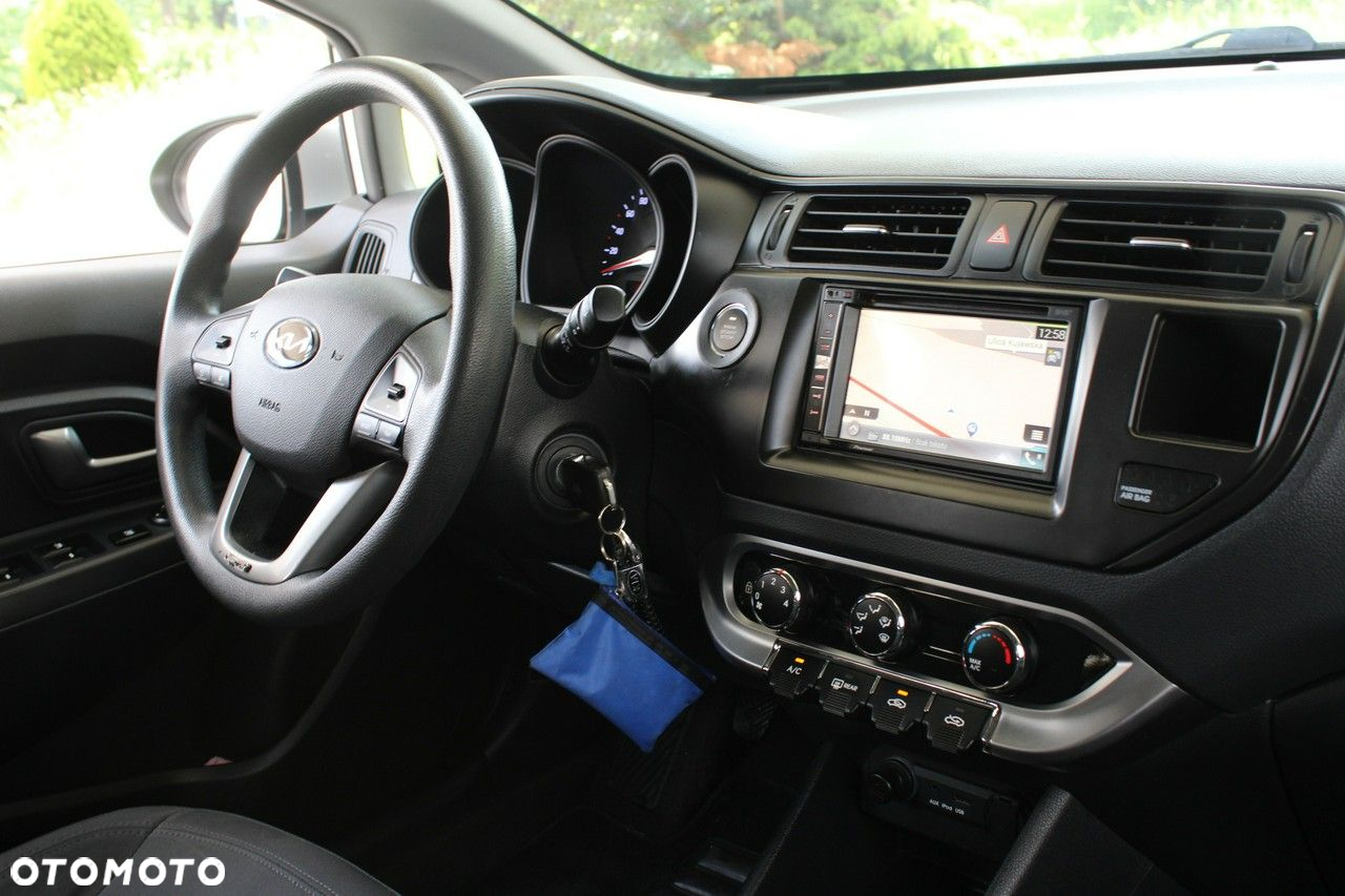 Kia Rio 1.2 XL - 26