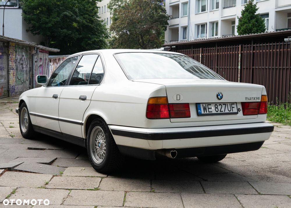 BMW Seria 5 520i - 9
