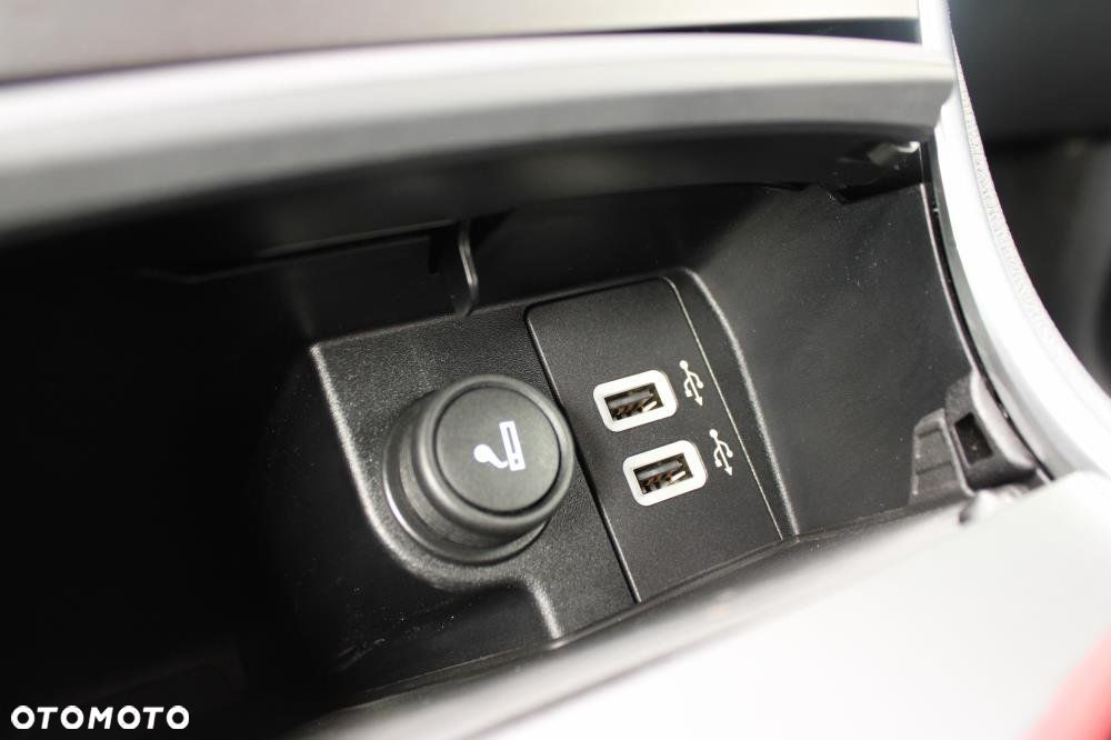 Ford S-Max - 24