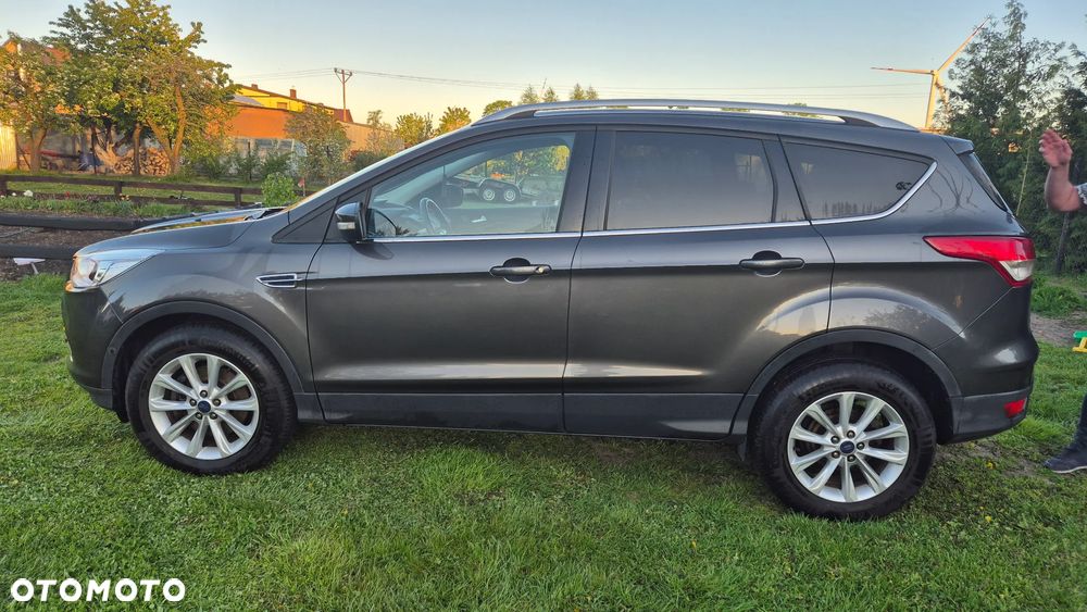 Ford Kuga 2.0 TDCi 2x4 Titanium - 9