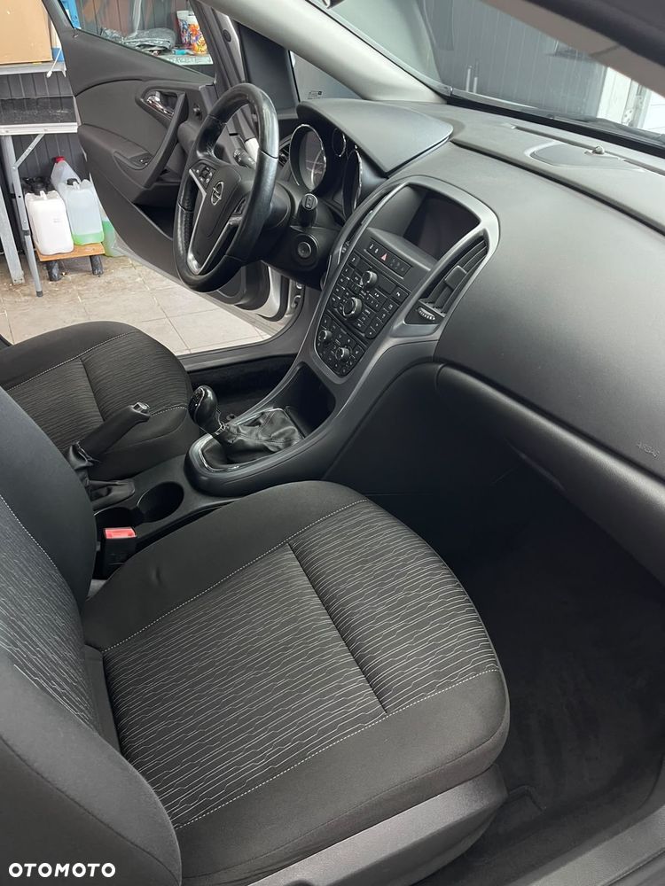 Opel Astra 1.4 Turbo Exklusiv - 26