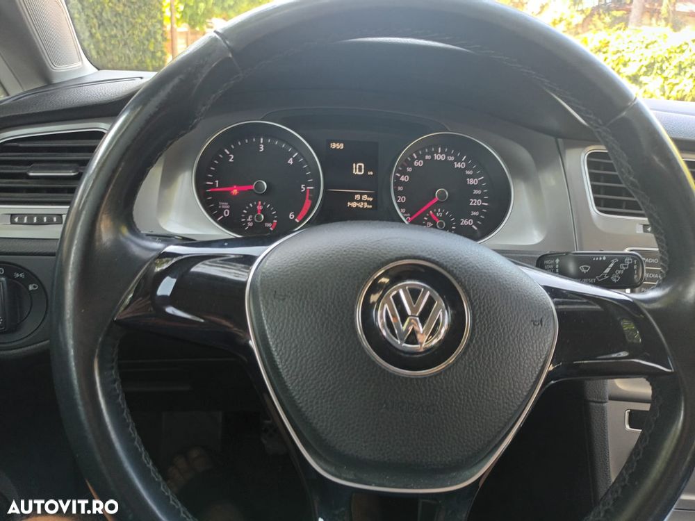 Volkswagen Golf 1.6 TDI BMT Comfortline - 10