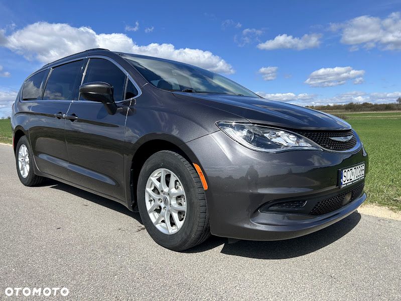 Chrysler Pacifica - 20