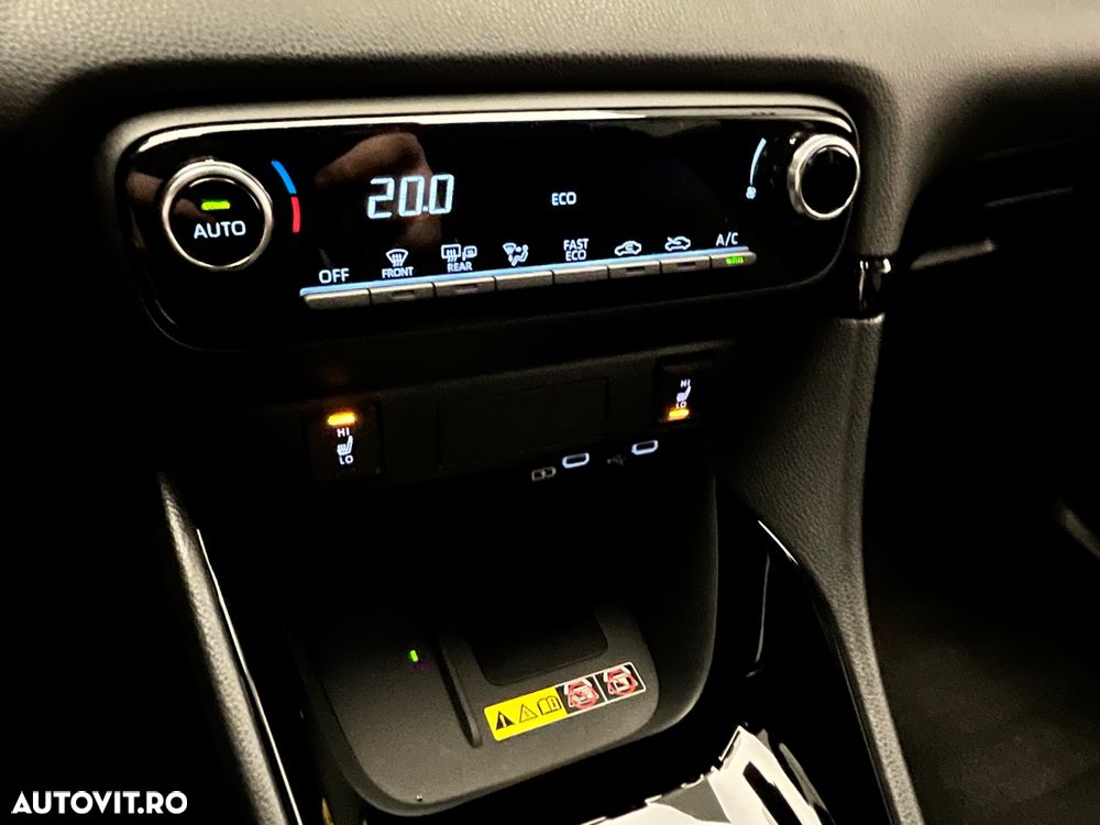 Toyota Yaris 1.5 VVT-i HSD Dynamic - 25