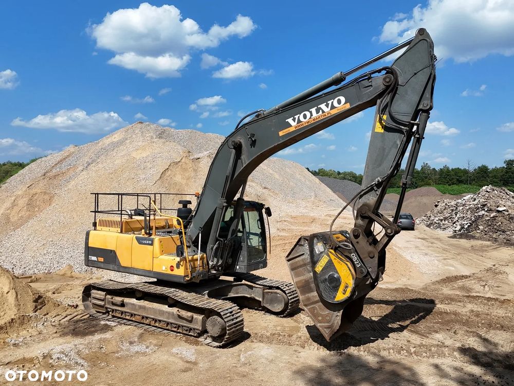 Volvo EC300DL - 10