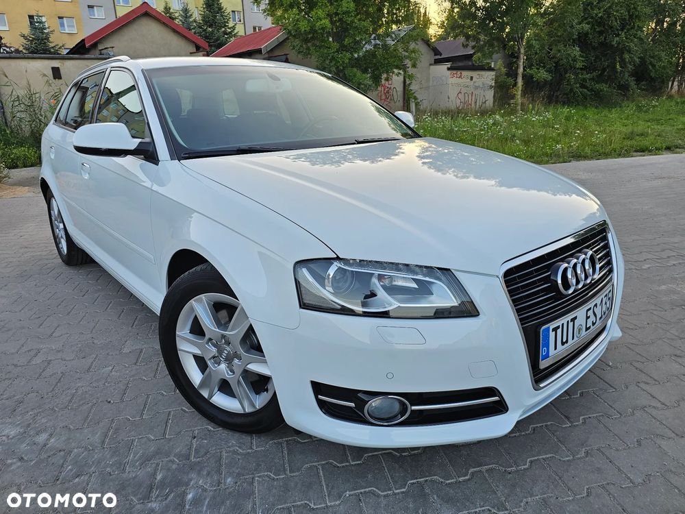 Audi A3 Sportback 1.6 TDI (clean diesel) S tronic S line Sportpaket - 1