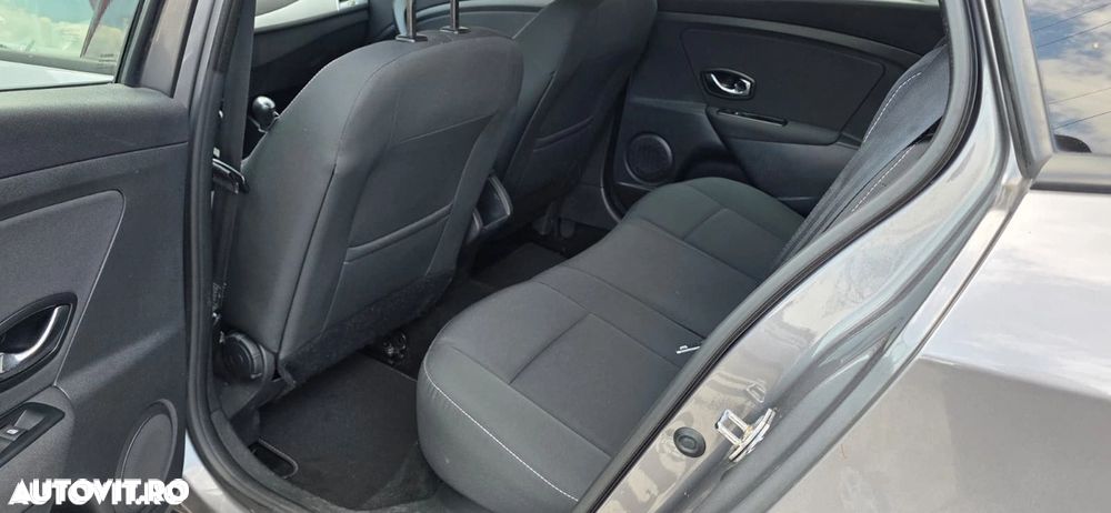 Renault Megane 1.5 dCi FAP Avantage - 11
