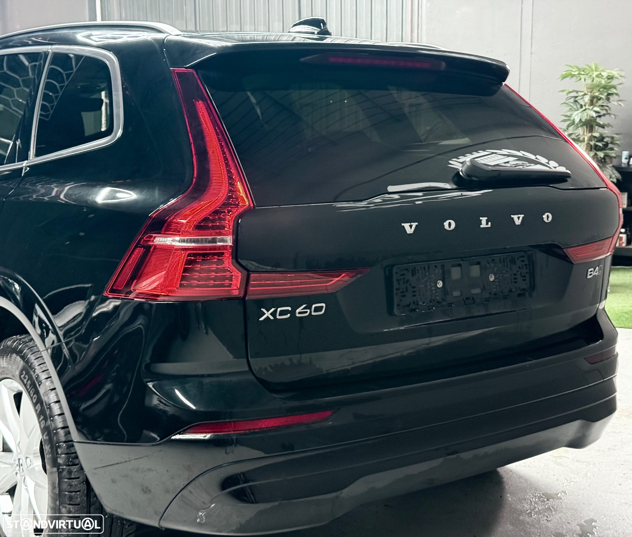 Volvo XC 60 B4 D AWD Geartronic Inscription - 4