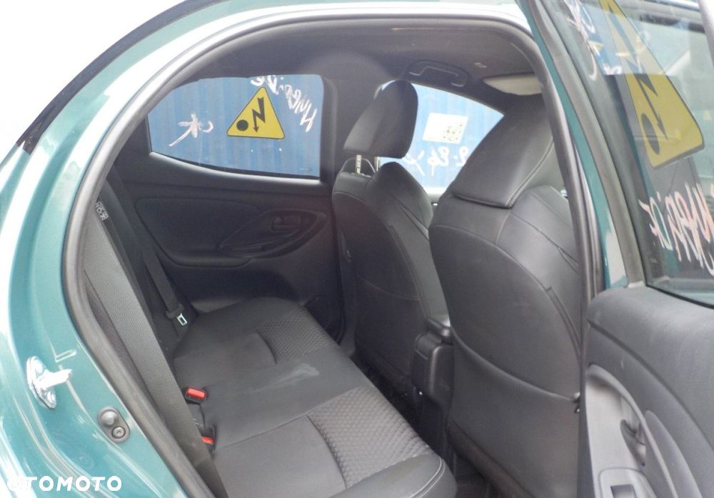 Toyota Yaris - 17