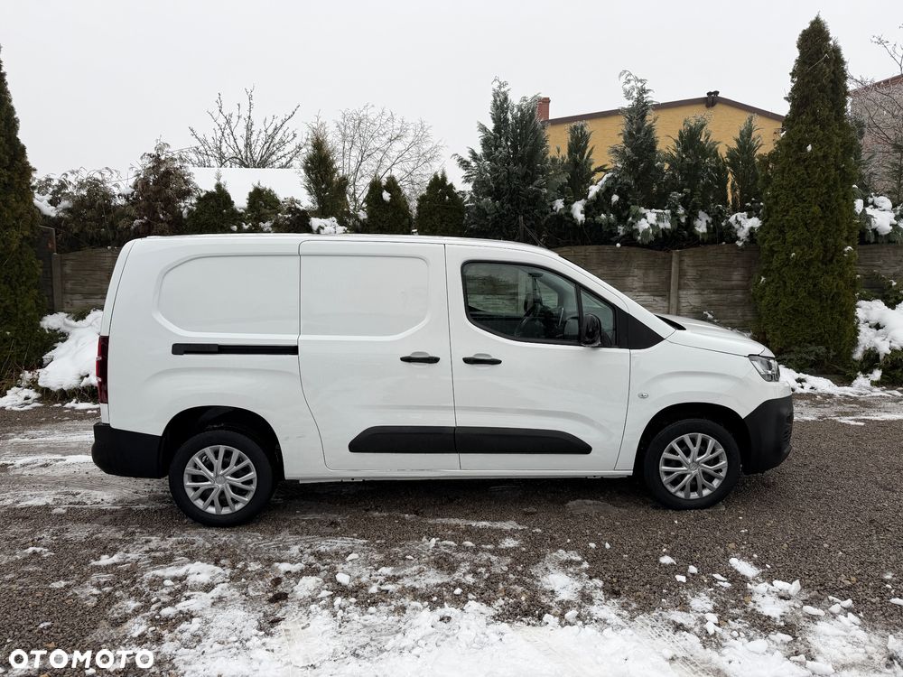 Citroën Berlingo XL Maxi 2022r L2 1.5 Diesel 130PS - 2