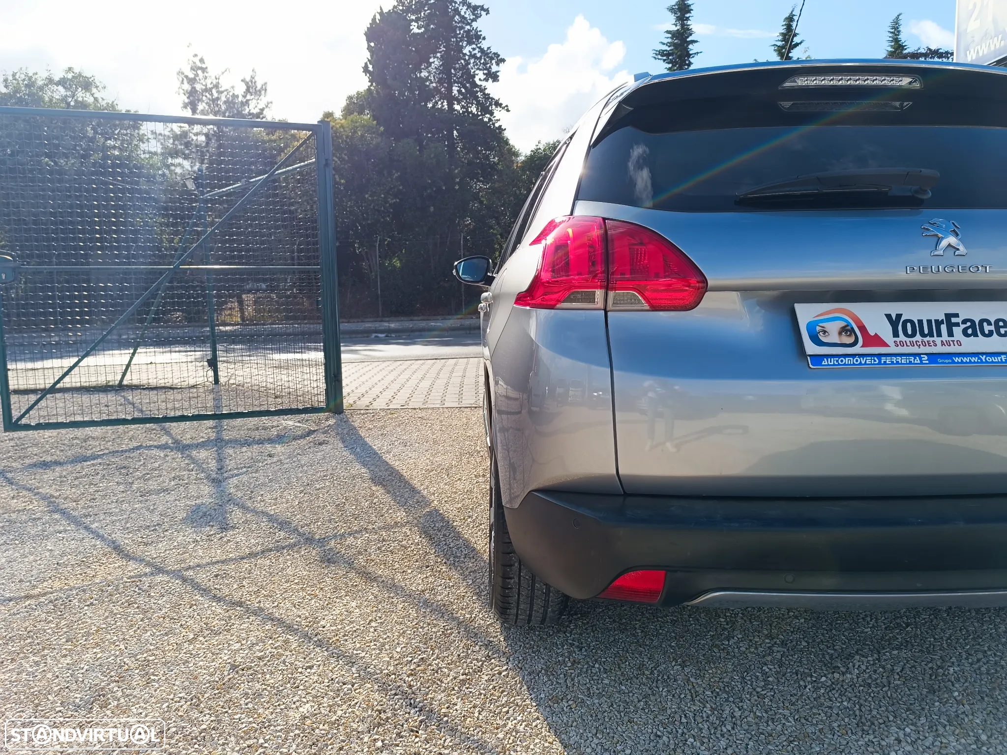 Peugeot 2008 1.2 PureTech Allure - 10