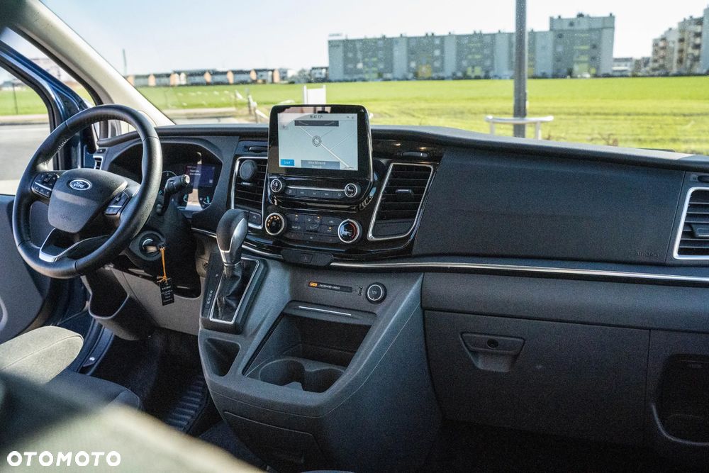 Ford Tourneo Custom - 6