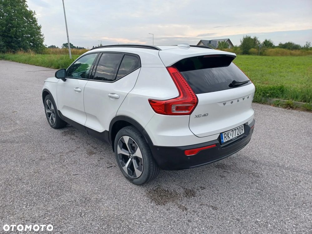 Volvo XC 40 B5 AWD Ultimate Dark - 3