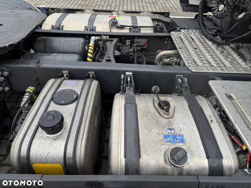 Scania hydraylika Hyva / przód na poduszkach - 15