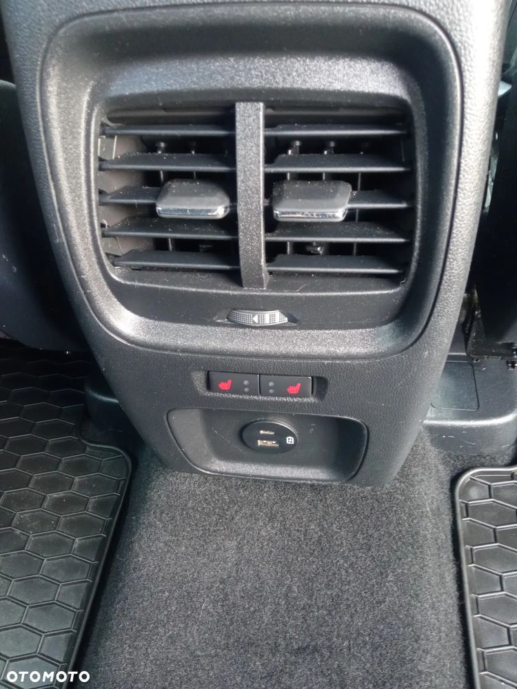 Ford Kuga 2.5P PHEV FWD ST-Line - 23