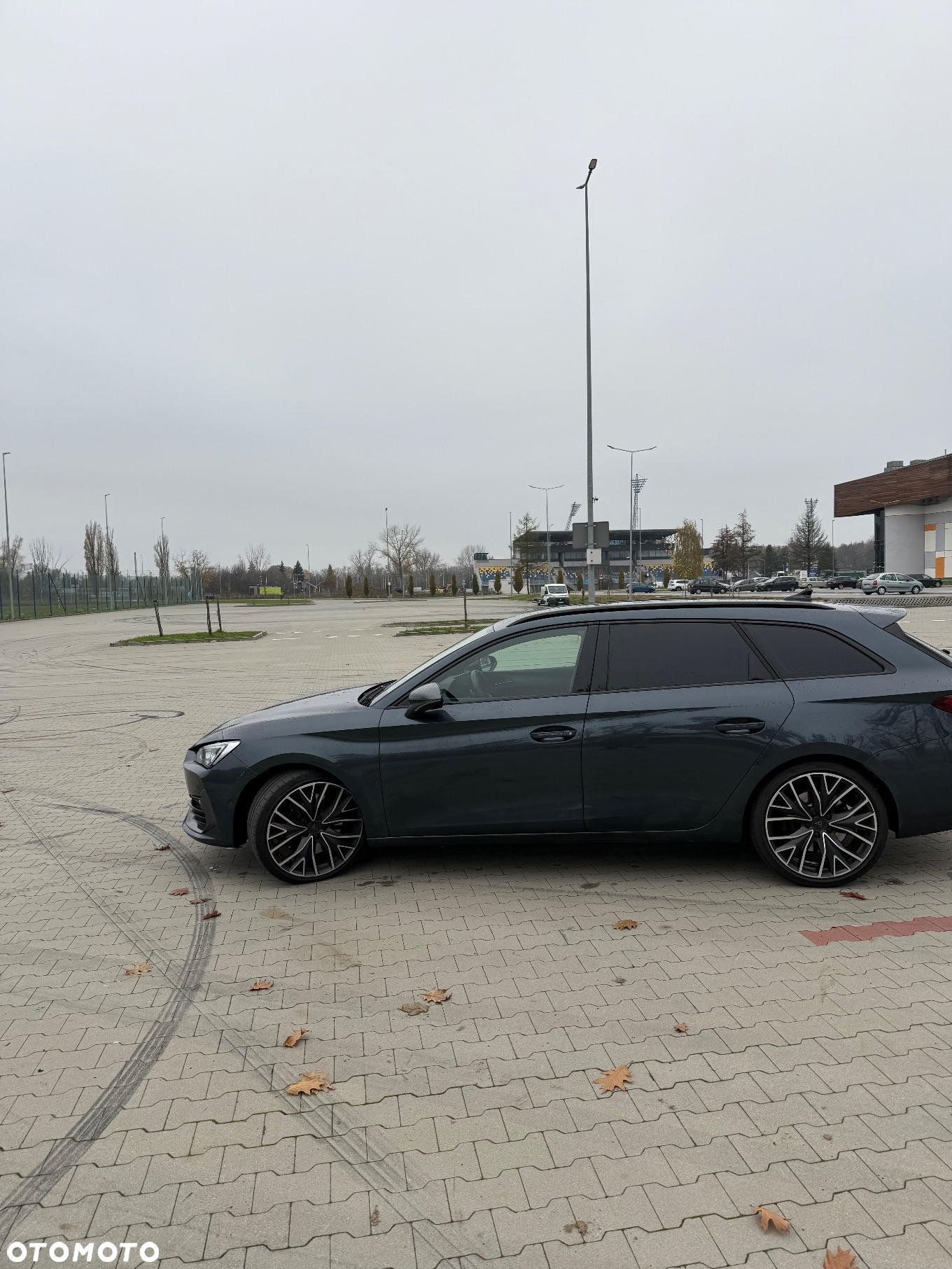 Cupra Leon 2.0 TSI 4Drive VZ DSG - 17