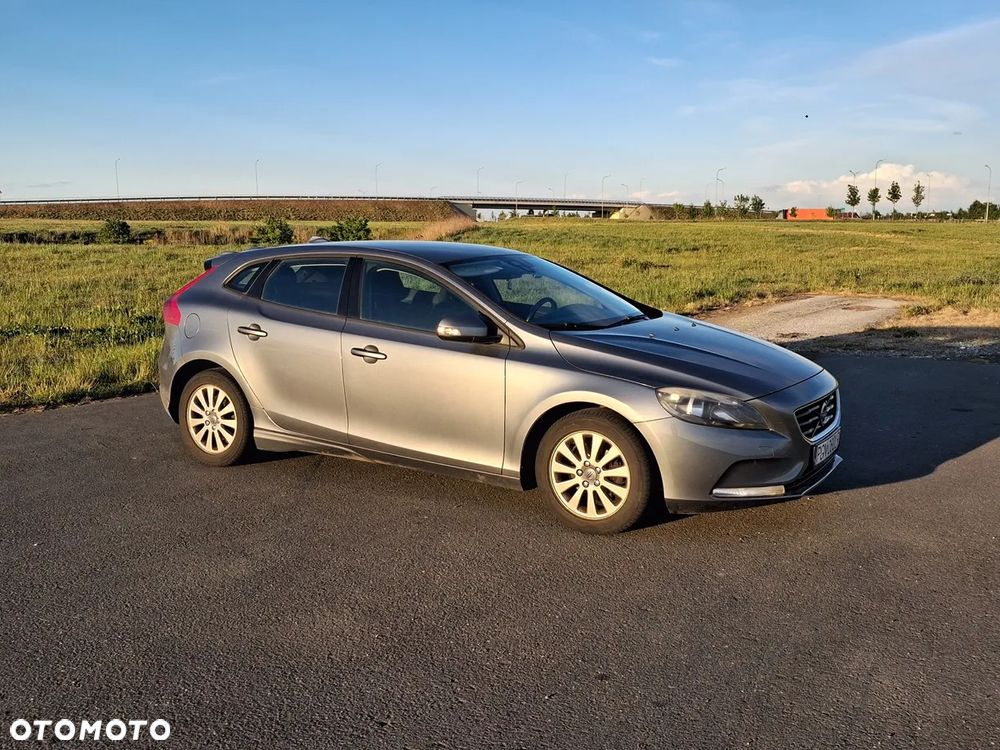 Volvo V40 D2 - 2