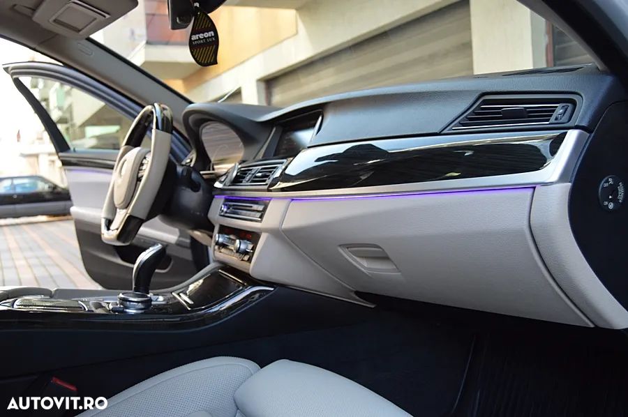 BMW Seria 5 520d xDrive Aut. Luxury Line - 35