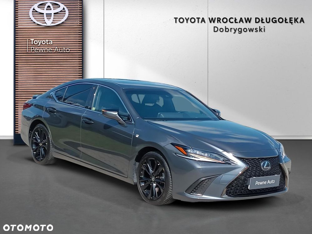 Lexus ES 300h F Sport Edition - 1