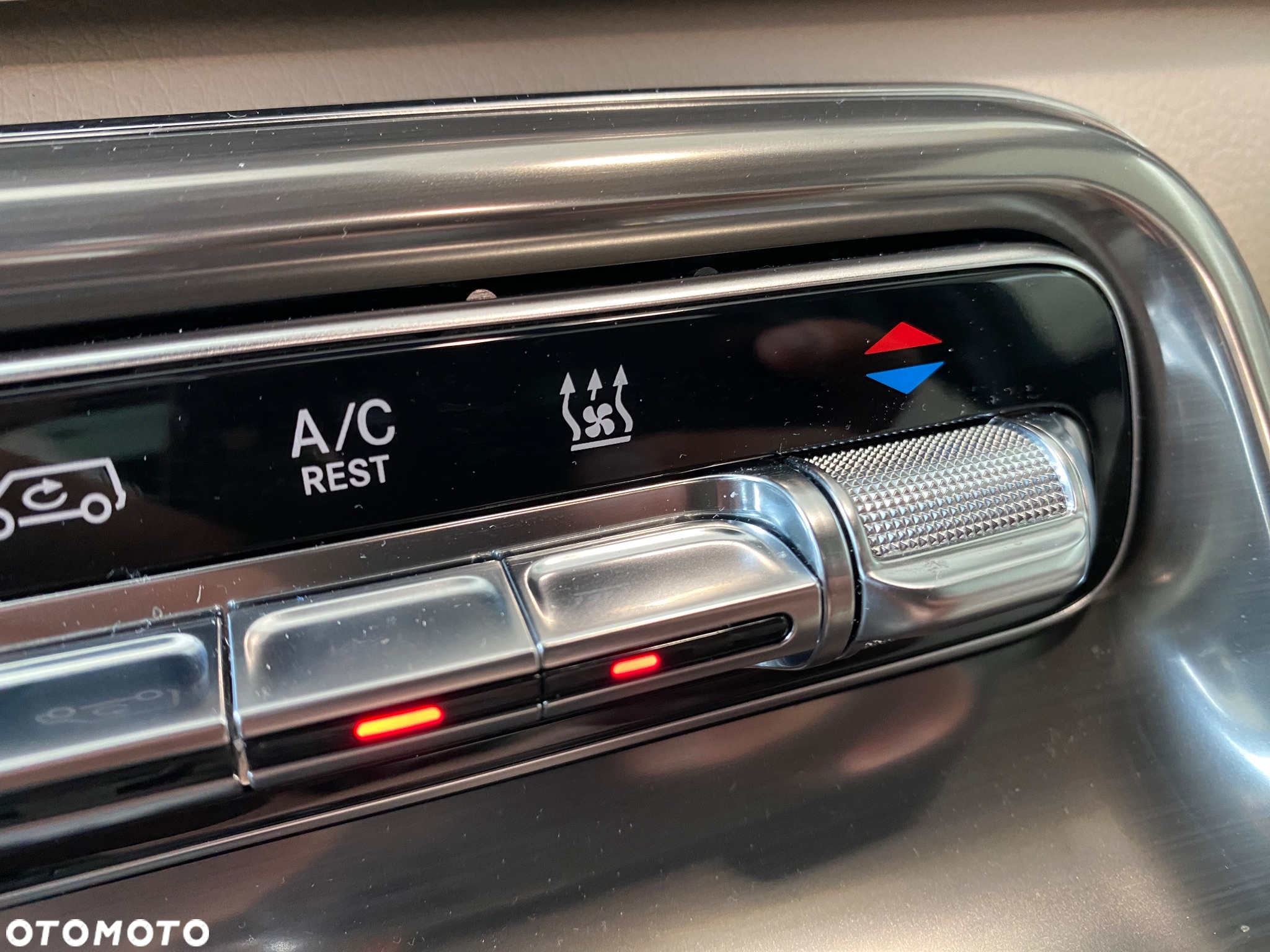 Mercedes-Benz Klasa V 300 d 4-Matic 9G-Tronic Exclusive (d³ugi) - 33