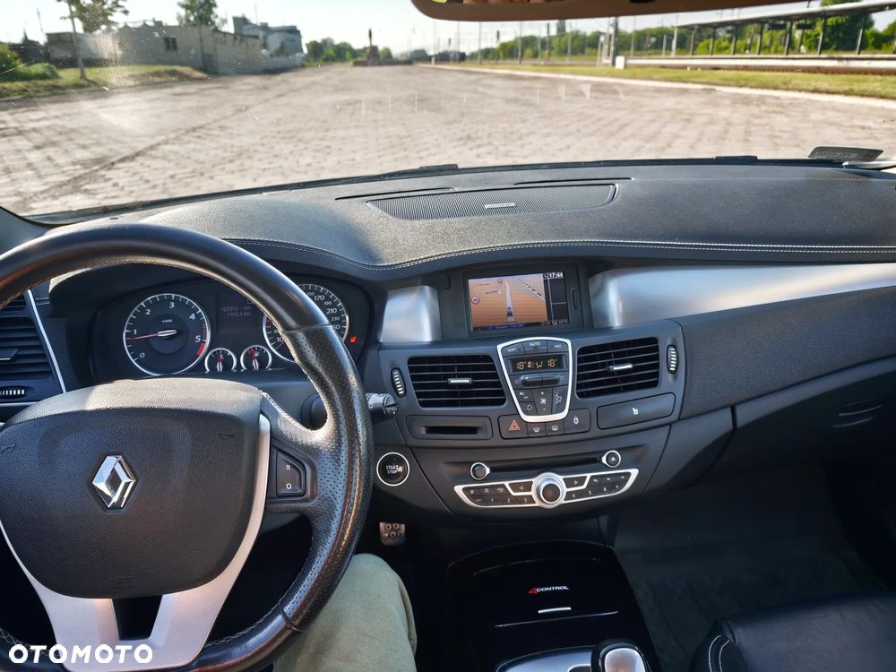 Renault Laguna 3.0 dCi V6 Initiale - 9