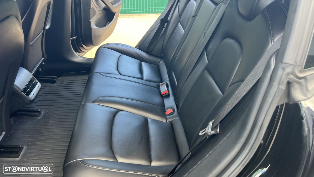 Tesla Model 3 Long-Range Dual Motor AWD - 35