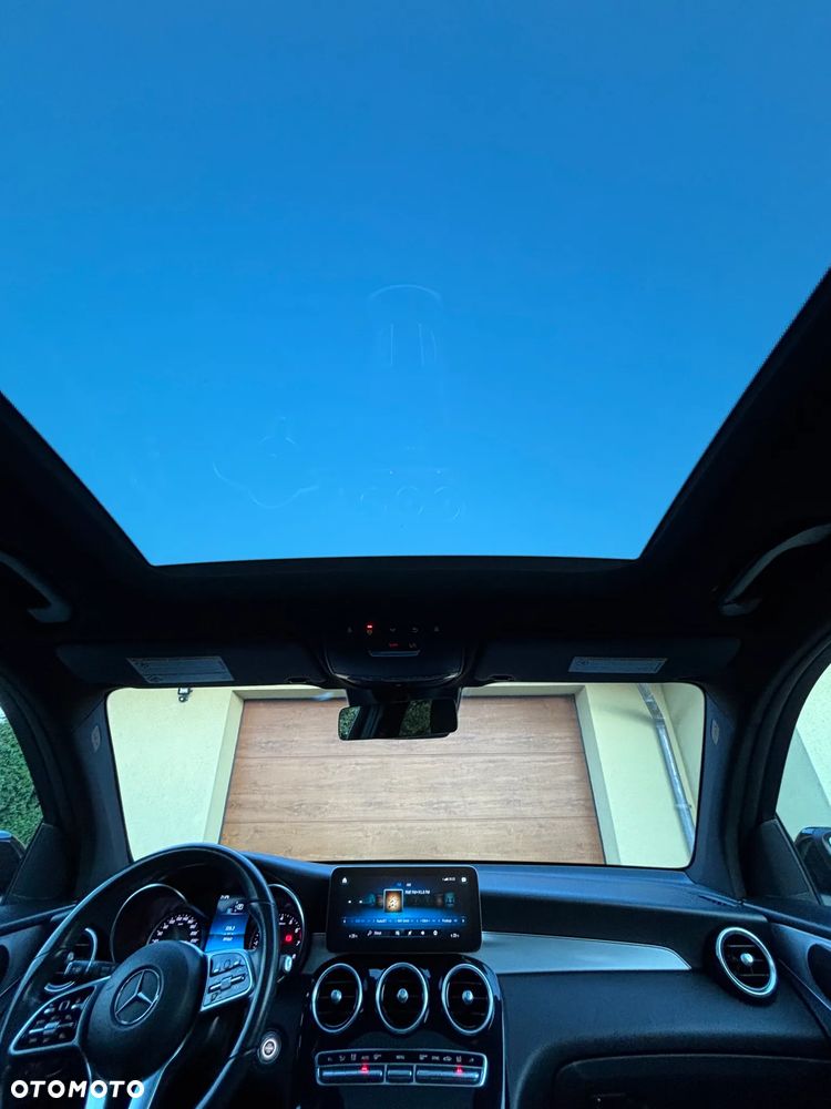 Mercedes-Benz GLC - 12