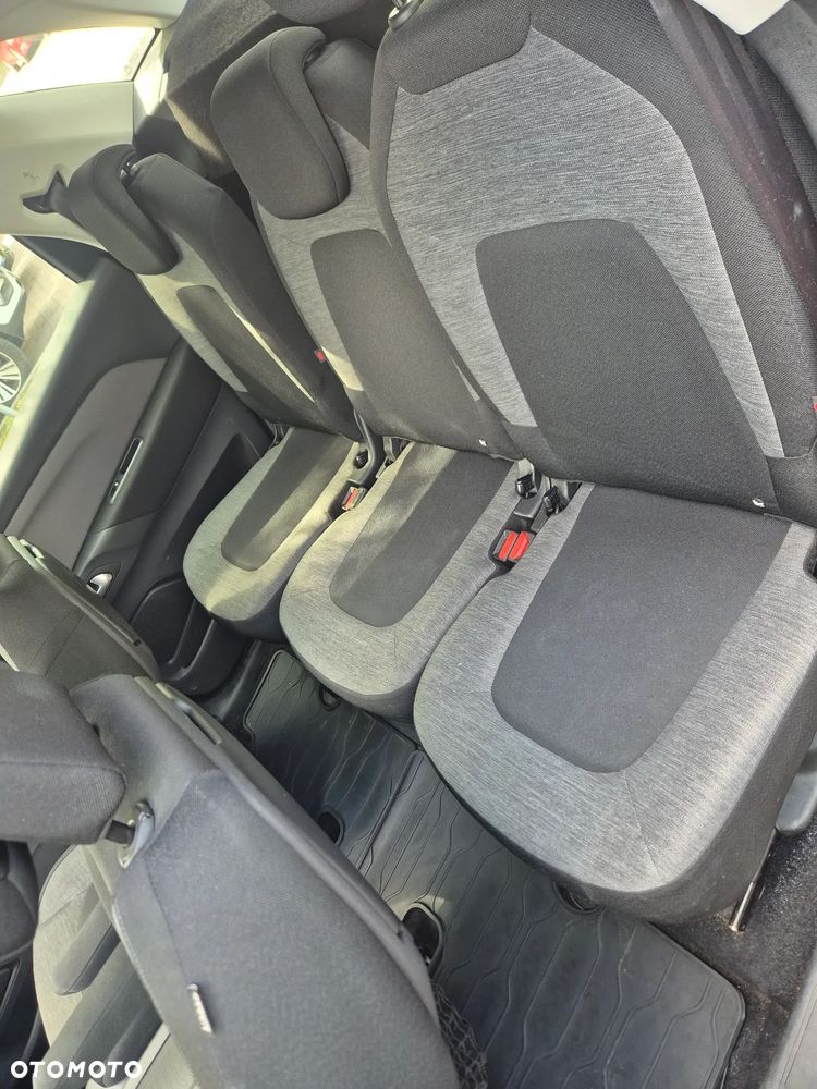 Citroën C4 Picasso 1.2 PureTech MoreLife - 19